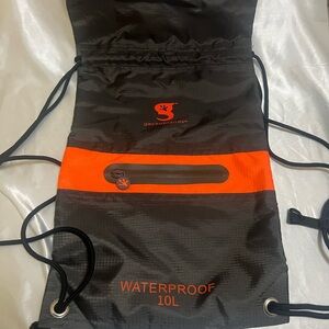 Geckobrands Waterproof Gray and Orange Backpack